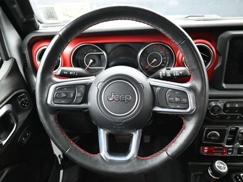 Used 2023 Jeep Wrangler Unlimited Rubicon w/ Cold Weather Group AWD/4WD image 17