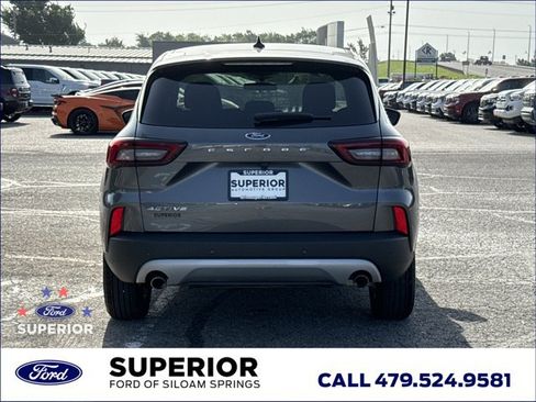 Used 2024 Ford Escape Active w/ Tech Pack #1 FWD image 5