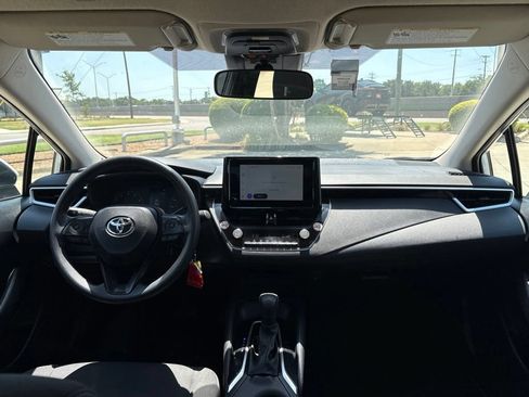 Used 2024 Toyota Corolla LE FWD image 13