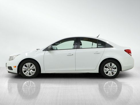 Used 2013 Chevrolet Cruze LS FWD image 2