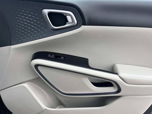 Used 2020 Kia Soul S image 23