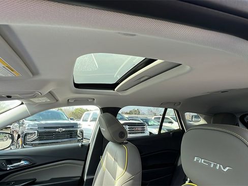 New 2026 Chevrolet Trax ACTIV w/ Sunroof Package image 16