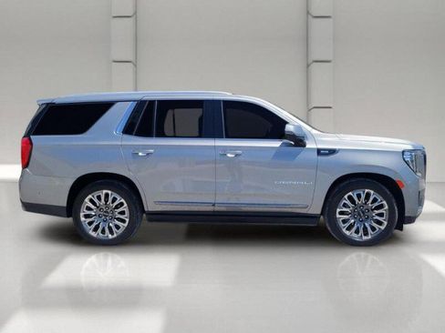 Used 2023 GMC Yukon Denali Ultimate w/ LPO, Floor Liner Package AWD/4WD image 4