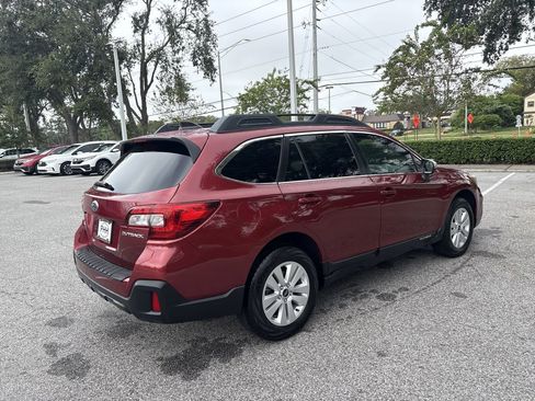Used 2019 Subaru Outback 2.5i Premium image 7