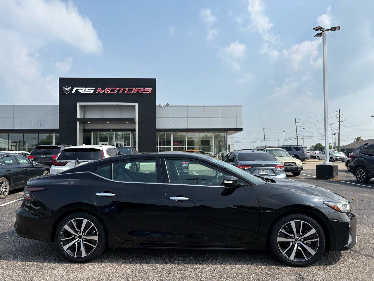 Used 2020 Nissan Maxima 3.5 SV w/ Floor Mat Group FWD image 15