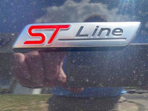 Used 2025 Ford Explorer ST-Line w/ ST-Line Street Pack AWD/4WD image 8