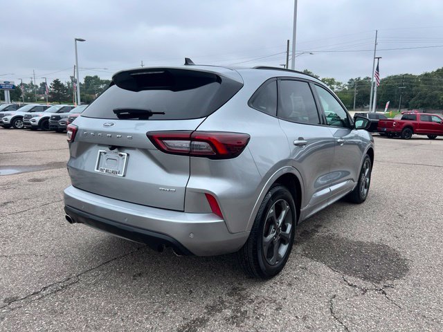 Certified 2024 Ford Escape ST-Line w/ Tech Pack #1 AWD/4WD image 4