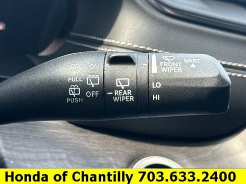 Used 2024 Jeep Grand Cherokee L Overland w/ Luxury Tech Group IV AWD/4WD image 10