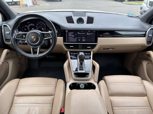 Used 2019 Porsche Cayenne AWD/4WD image 19