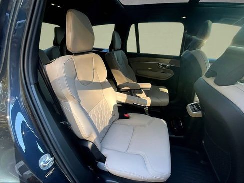 New 2026 Volvo XC90 T8 Plus w/ Protection Package Premier AWD/4WD image 9