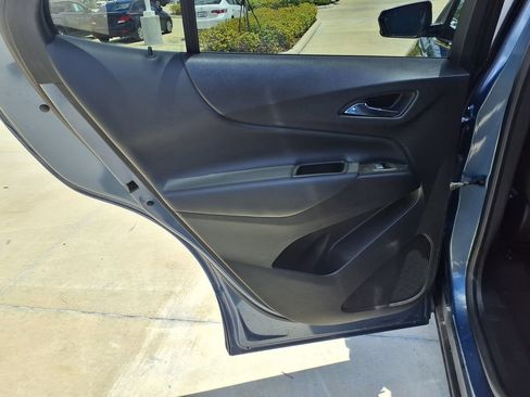 Used 2024 Chevrolet Equinox LT FWD image 17