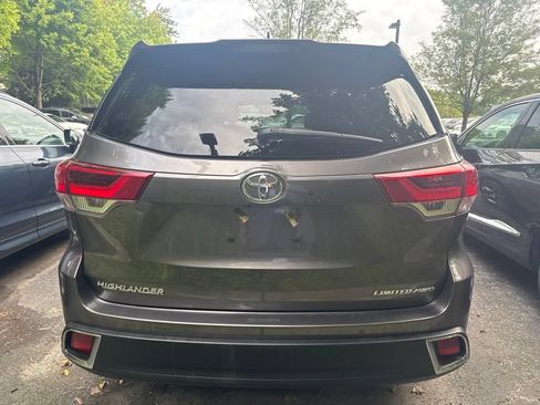 Used 2019 Toyota Highlander Limited Platinum AWD/4WD image 5