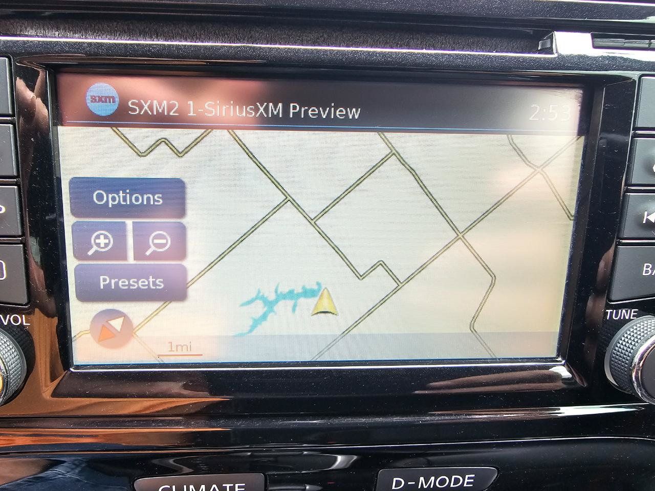 Used 2017 Nissan Juke SL FWD image 39