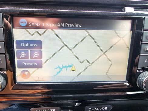 Used 2017 Nissan Juke SL FWD image 39