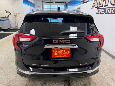 Used 2024 GMC Terrain Denali w/ Black Diamond Edition image 5