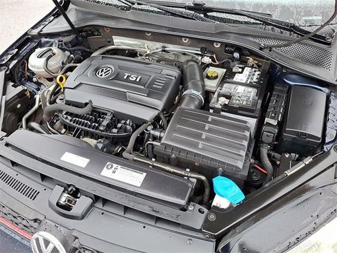 Used 2016 Volkswagen GTI SE image 28