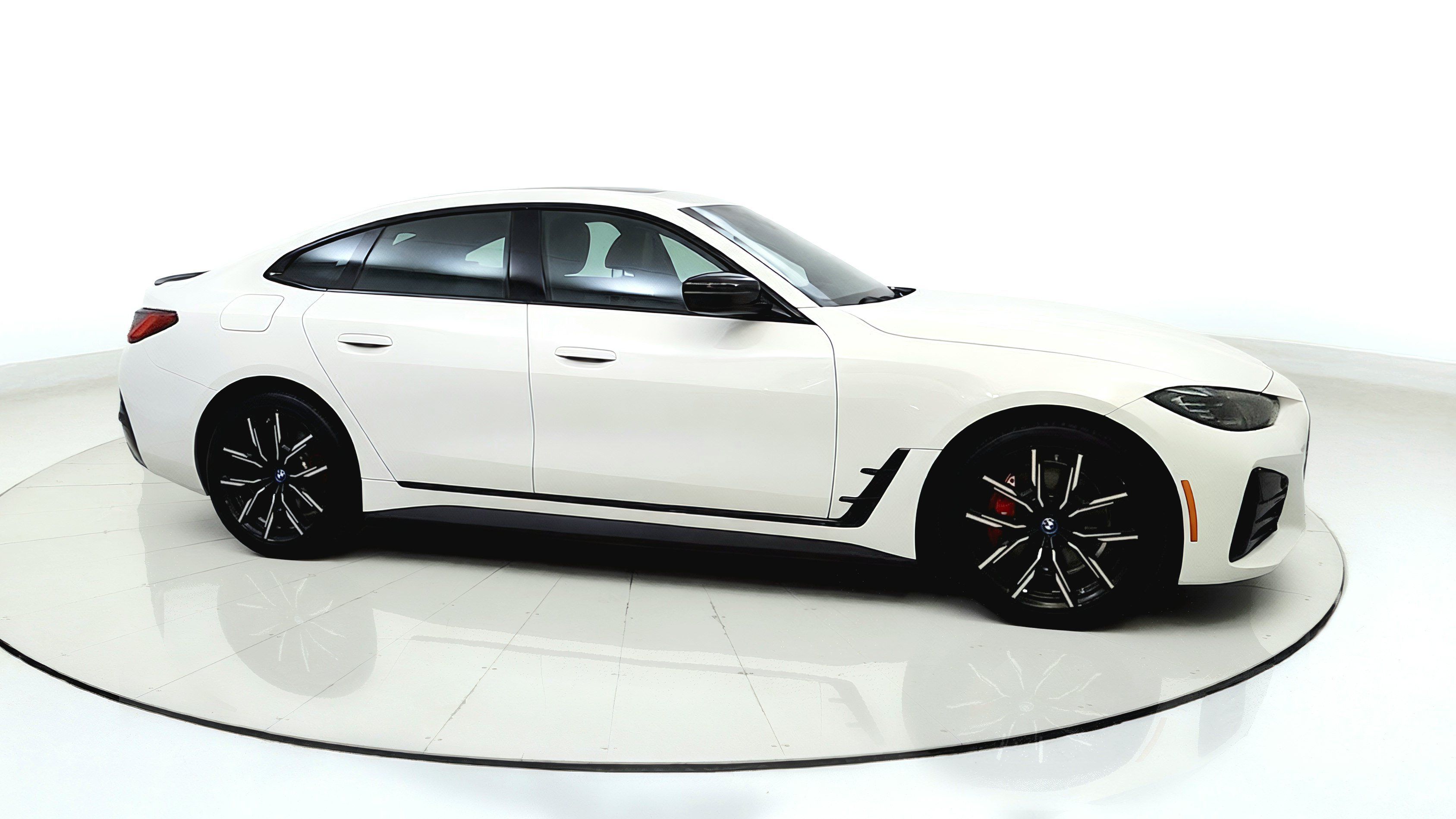 Used 2023 BMW i4 eDrive40 w/ M Sport Package RWD image 8
