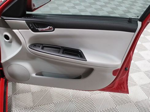 Used 2008 Chevrolet Impala SS w/ Convenience Package image 17