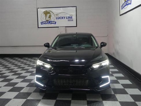 Used 2022 Honda Civic EX image 2