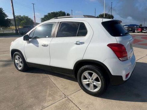 Used 2018 Chevrolet Trax LT w/ LT Convenience Package FWD image 6