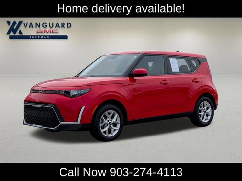 Used 2025 Kia Soul LX w/ LX Technology Package FWD image 3
