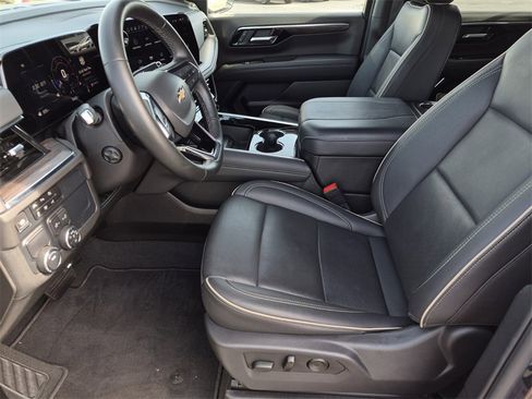 Certified 2025 Chevrolet Tahoe Premier image 37