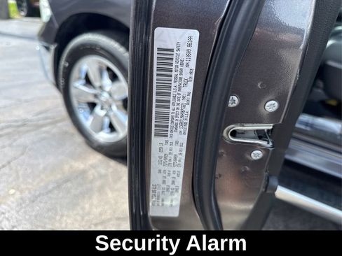 Used 2017 RAM 1500 Big Horn AWD/4WD image 17