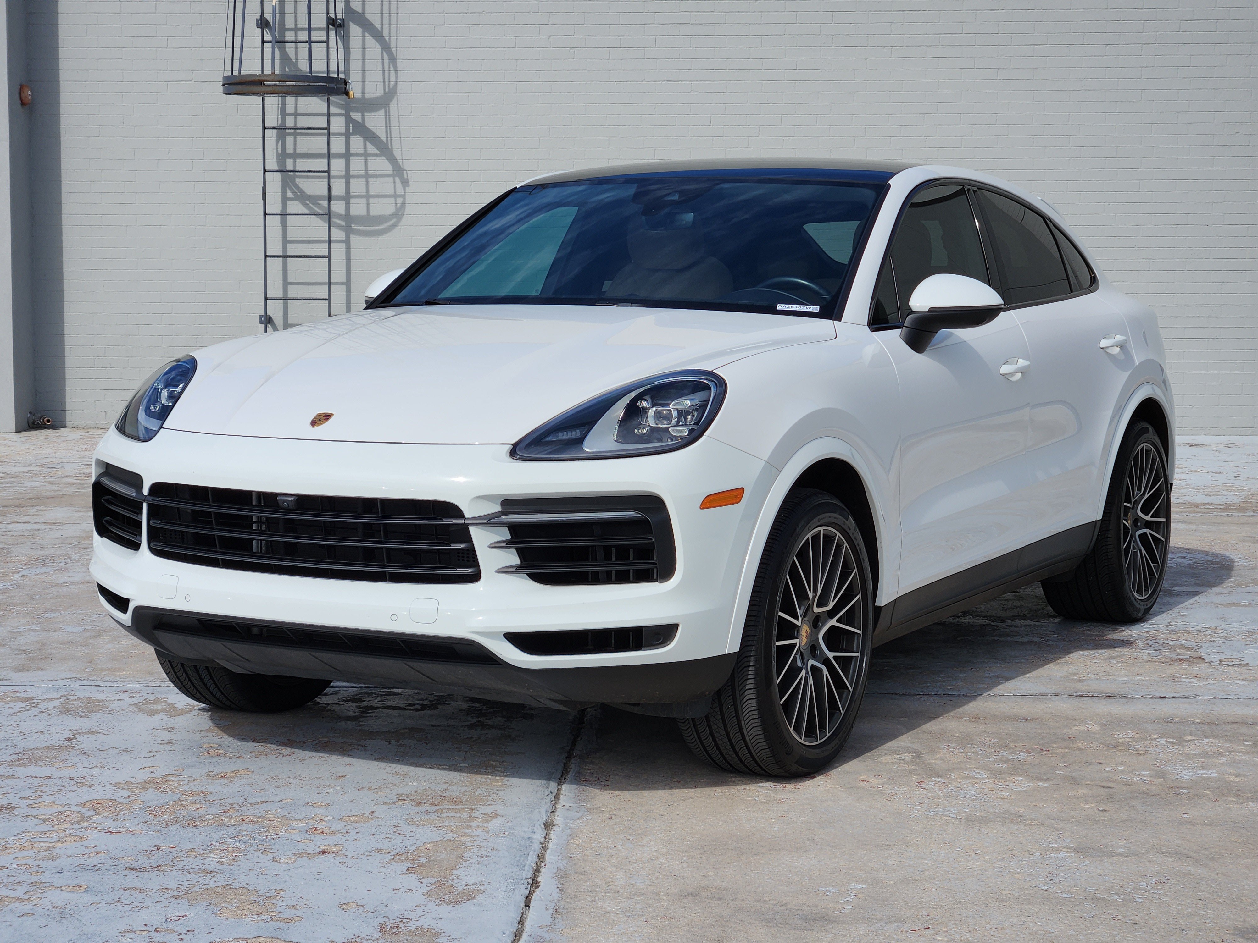 Used 2023 Porsche Cayenne Coupe AWD/4WD image 4