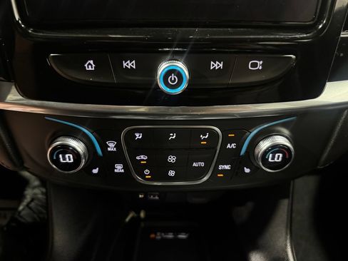 Used 2023 Chevrolet Traverse RS AWD/4WD image 35
