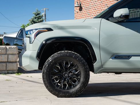 Used 2025 Toyota Tundra Platinum AWD/4WD image 4