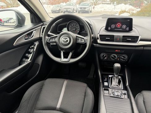 Used 2018 MAZDA MAZDA3 Sport w/ Preferred Equipment Package image 7