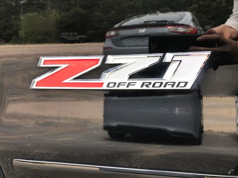 Used 2017 Chevrolet Silverado 1500 LTZ Z71 w/ LTZ Plus Package image 39