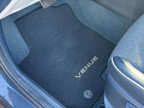 Certified 2023 Hyundai Venue Limited FWD image 17
