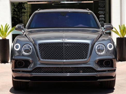 Used 2017 Bentley Bentayga AWD/4WD image 15