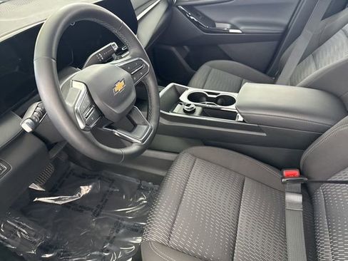 Used 2026 Chevrolet Equinox LT AWD/4WD image 24