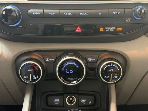 Certified 2026 Hyundai Venue SEL FWD image 16