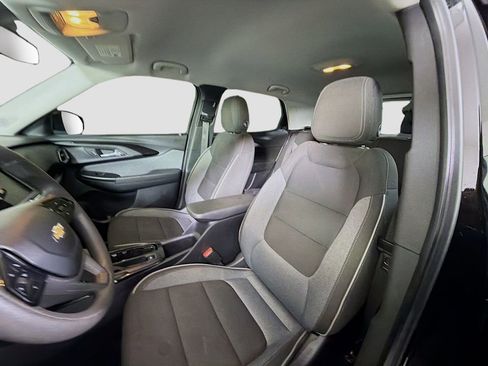 Used 2021 Chevrolet TrailBlazer LT AWD/4WD image 13