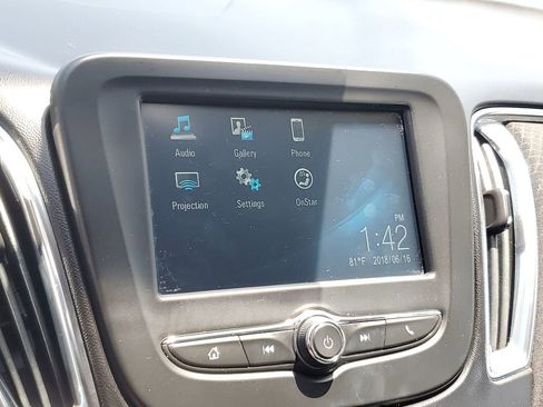 Used 2017 Chevrolet Malibu LT FWD image 26
