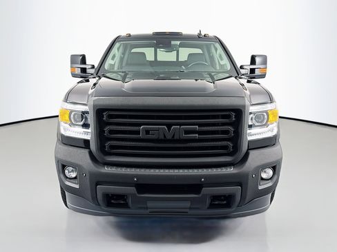 Used 2017 GMC Sierra 2500 SLT AWD/4WD image 2