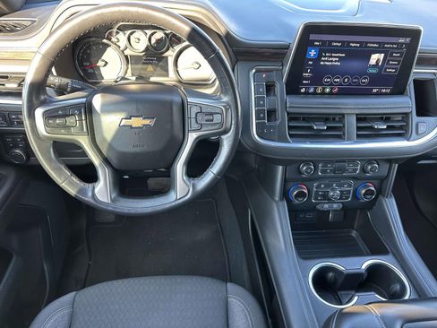 Used 2021 Chevrolet Suburban LS w/ Driver Alert Package image 8