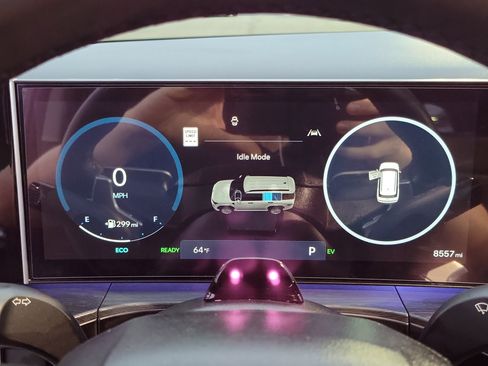 Used 2025 Hyundai Santa Fe Limited image 11