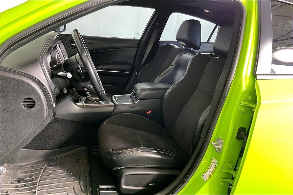 Used 2023 Dodge Charger R/T w/ Plus Group RWD image 30