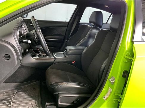 Used 2023 Dodge Charger R/T w/ Plus Group RWD image 30