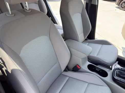 Used 2025 Kia Soul LX w/ LX Technology Package FWD image 27