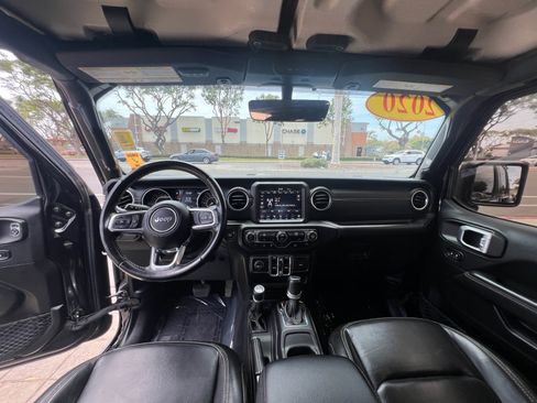 Used 2020 Jeep Gladiator Overland AWD/4WD image 15