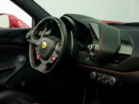 Used 2017 Ferrari 488 Spider image 25