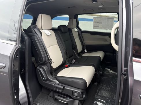 Certified 2026 Honda Odyssey Elite image 24