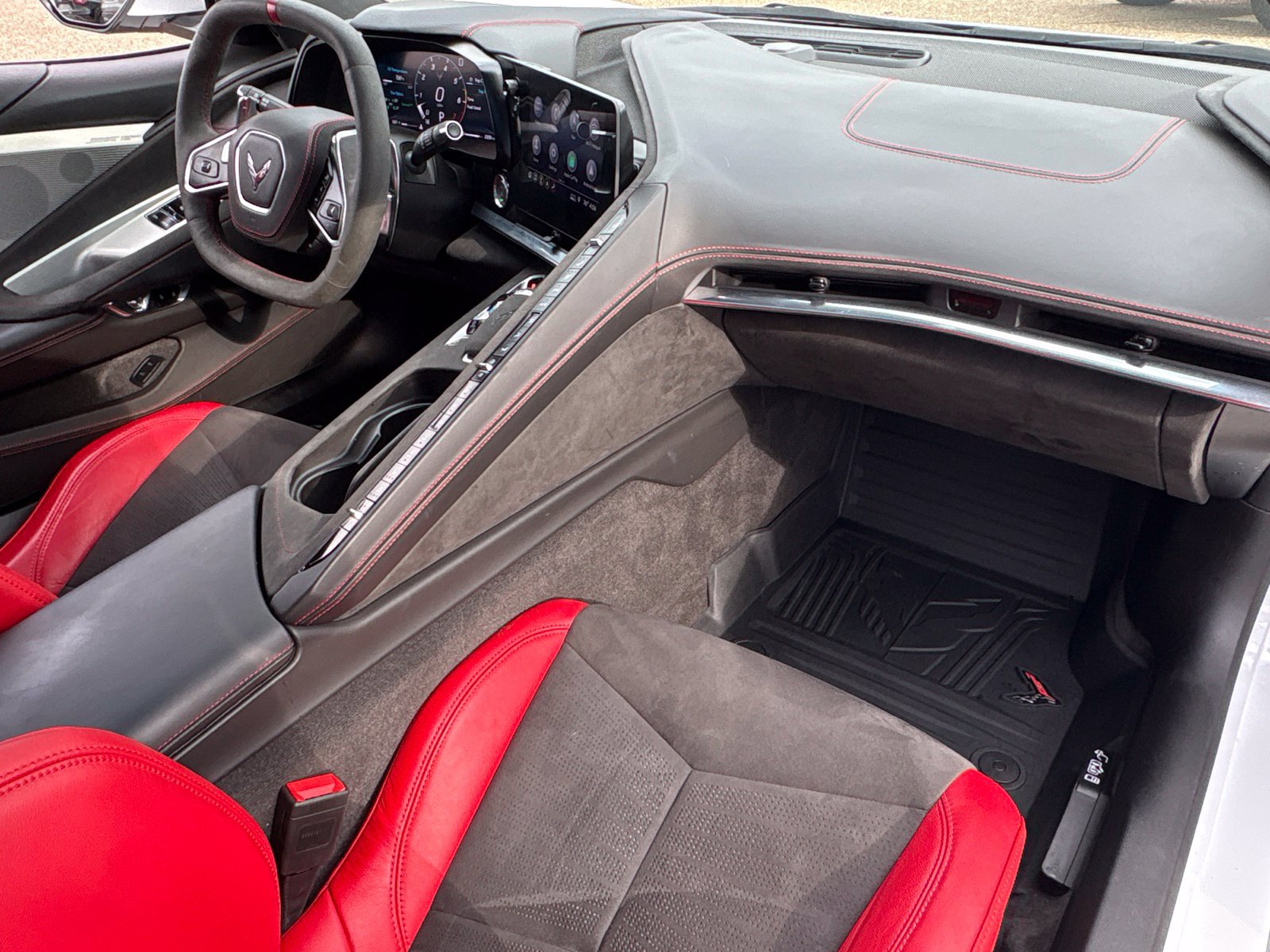 Used 2020 Chevrolet Corvette Stingray Premium Cpe w/ 3LT Preferred Equipment Group RWD image 21
