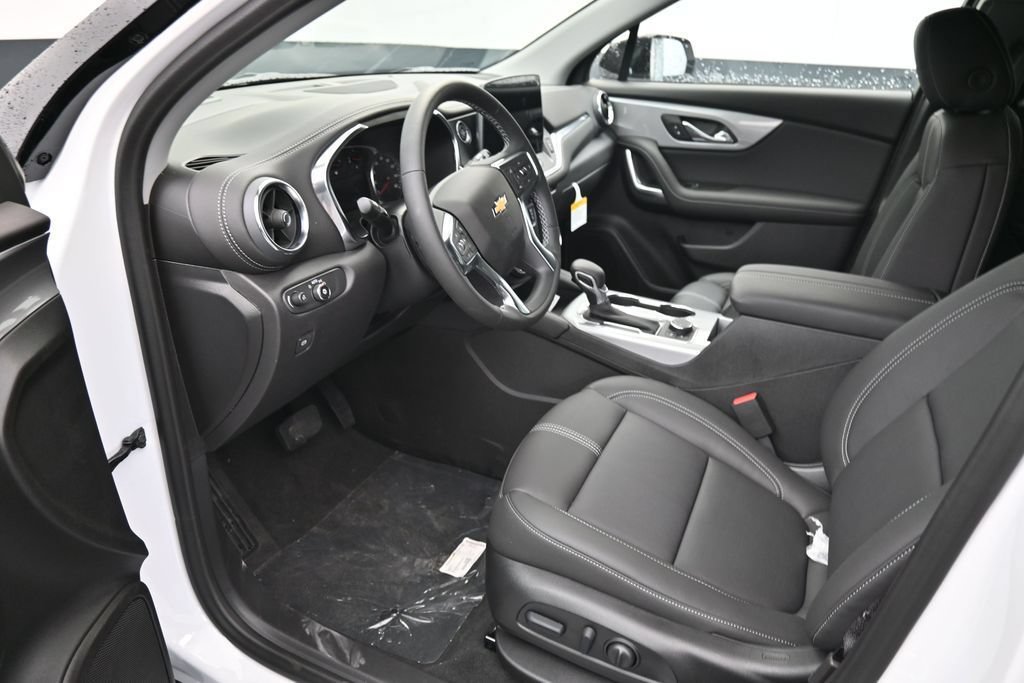 New 2026 Chevrolet Blazer LT w/ Midnight/Sport Edition AWD/4WD image 8