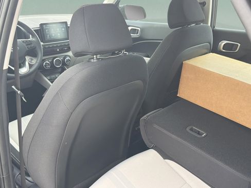 New 2026 Hyundai Venue SEL FWD image 10